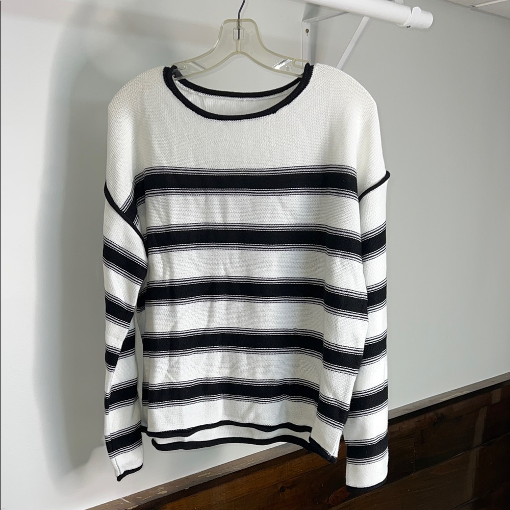 Black and White Striped Crewneck Sweater- L